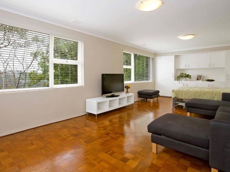 33 Highland Ridge, Middle Cove NSW 2068