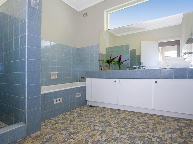 33 Highland Ridge, Middle Cove NSW 2068