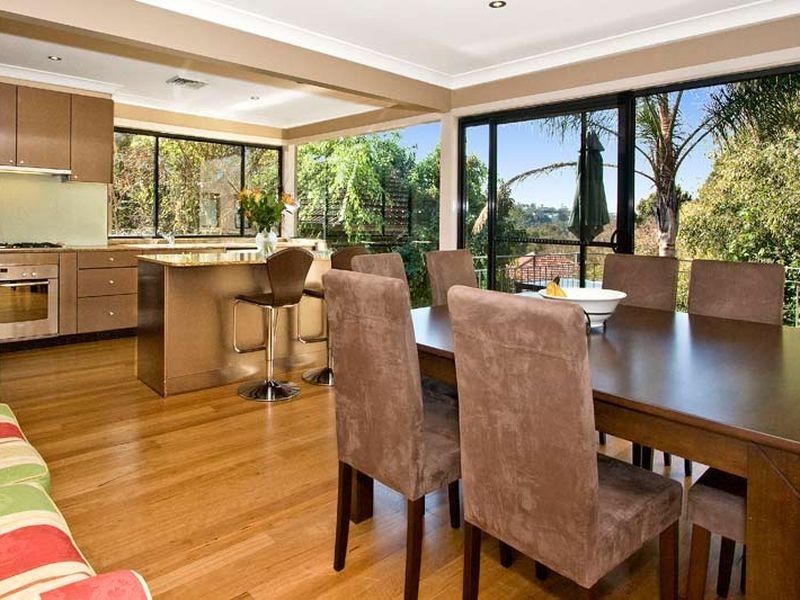 251 Eastern Valley Way, Middle Cove NSW 2068