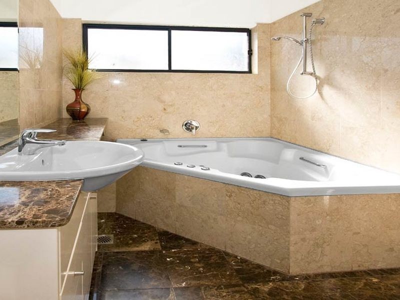 251 Eastern Valley Way, Middle Cove NSW 2068