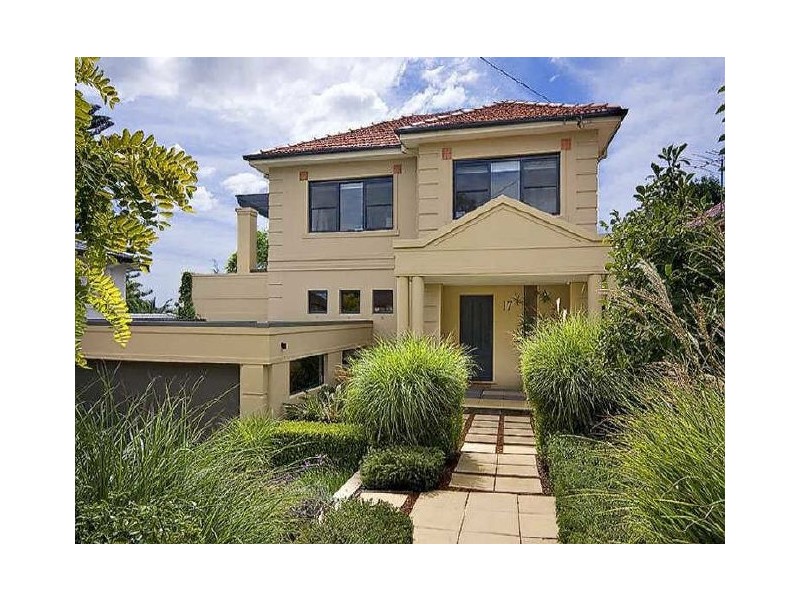 17 Rutland Avenue, Castlecrag NSW 2068