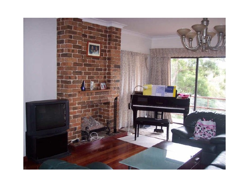 17 Cheyne Walk, Castlecrag NSW 2068