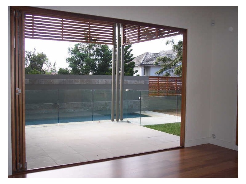 13 Raeburn Avenue, Castlecrag NSW 2068