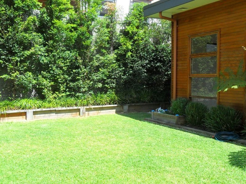 13 Raeburn Avenue, Castlecrag NSW 2068