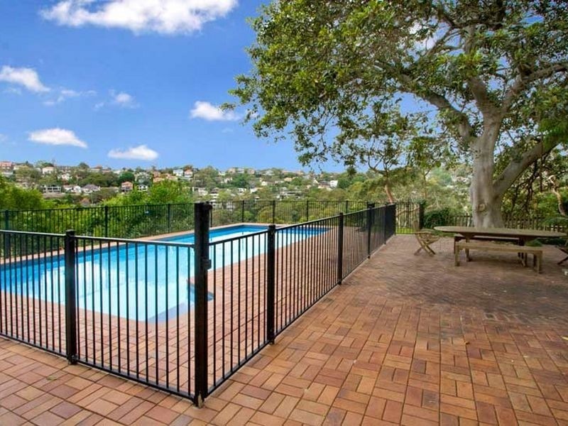 2 Rockley Street, Castlecrag NSW 2068