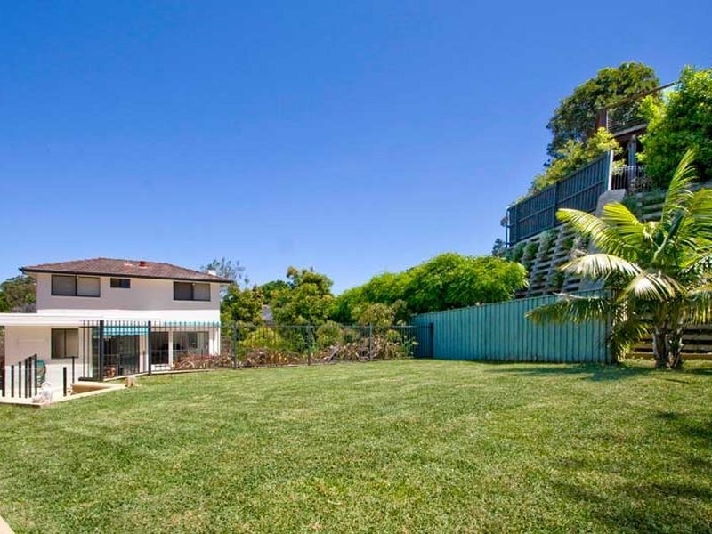 25 Sugarloaf Crescent, Castlecrag NSW 2068