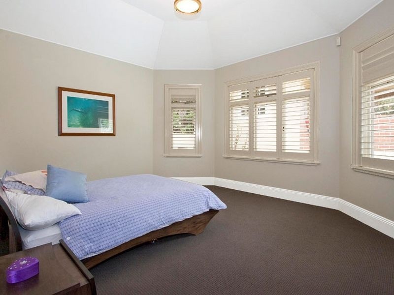 23 Heights Crescent, Middle Cove NSW 2068