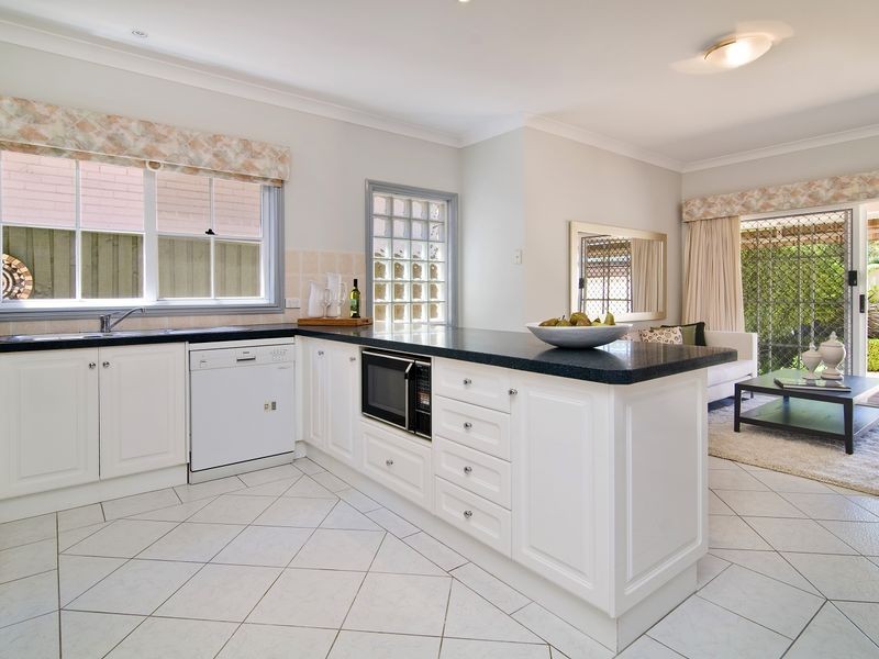 4b Heights Crescent, Middle Cove NSW 2068