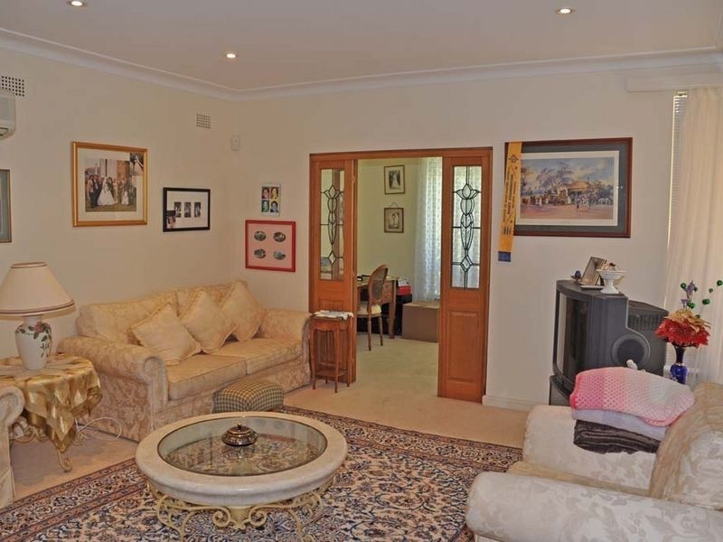 1 Allambie Road, Castle Cove NSW 2069