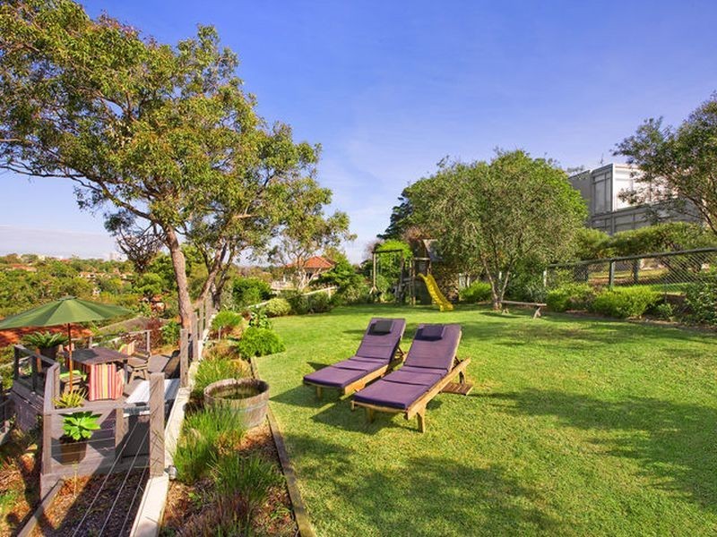 15 The Rampart, Castlecrag NSW 2068