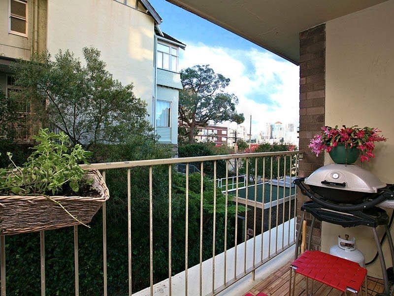 28/2-4 East Crescent Street, Mcmahons Point NSW 2060