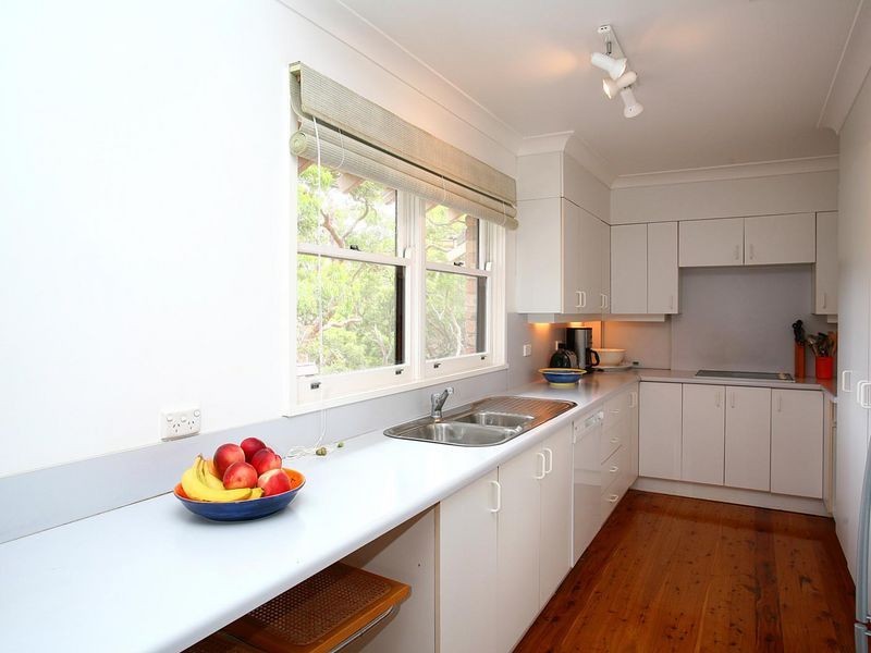 10 Cherry Place, Castle Cove NSW 2069