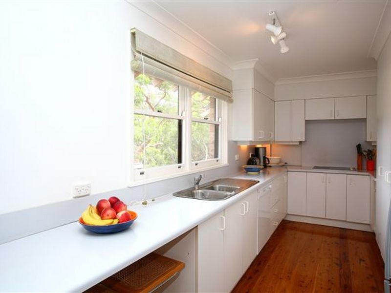 10 Cherry Place, Castle Cove NSW 2069