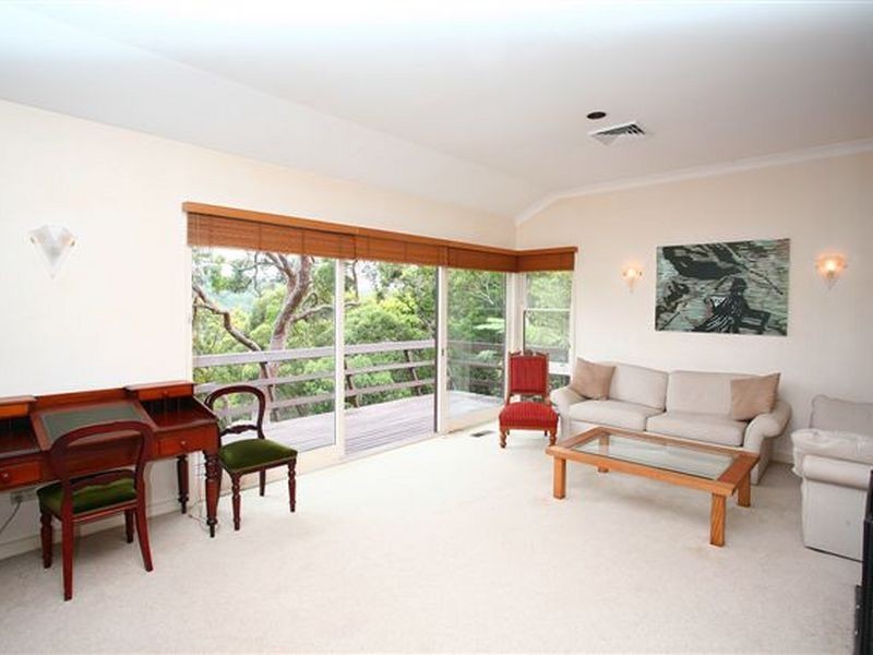 10 Cherry Place, Castle Cove NSW 2069