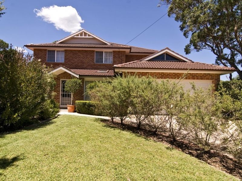 4b Heights Crescent, Middle Cove NSW 2068