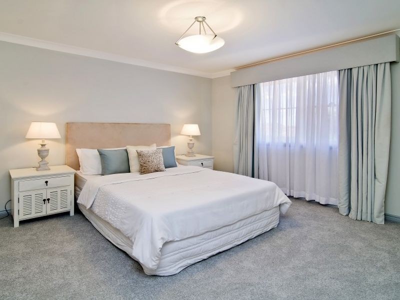 4b Heights Crescent, Middle Cove NSW 2068