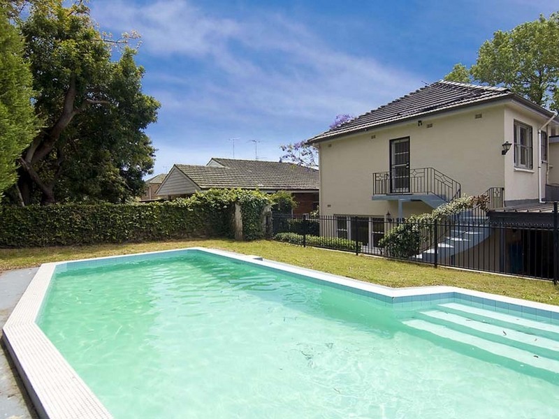 292 Eastern Valley Way, Middle Cove NSW 2068