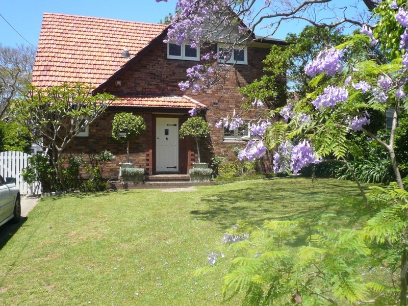 3 Raeburn Avenue, Castlecrag NSW 2068