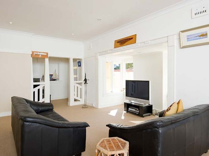 141 Eastern Valley Way, Castlecrag NSW 2068