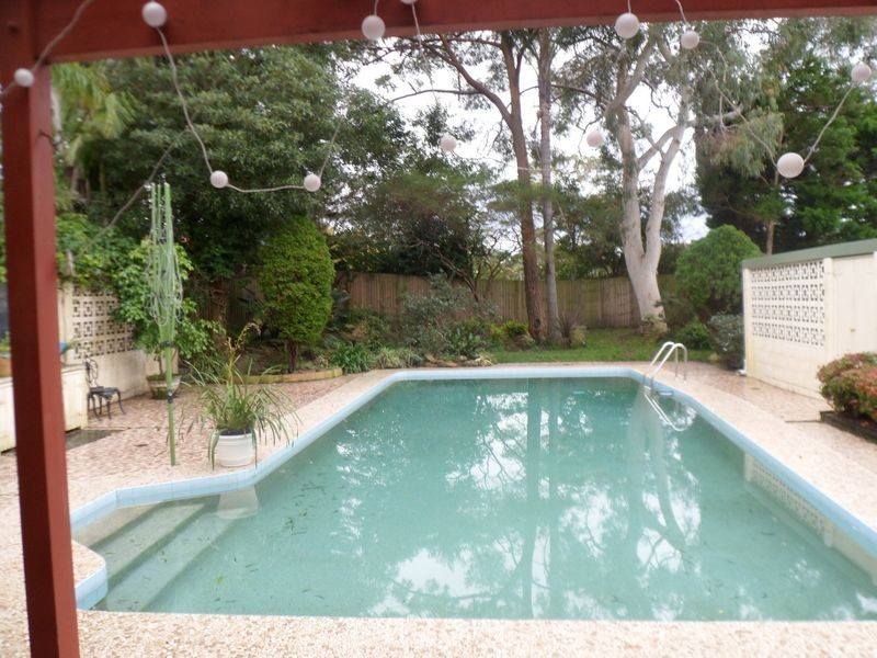 31 Sugarloaf Crescent, Castlecrag NSW 2068