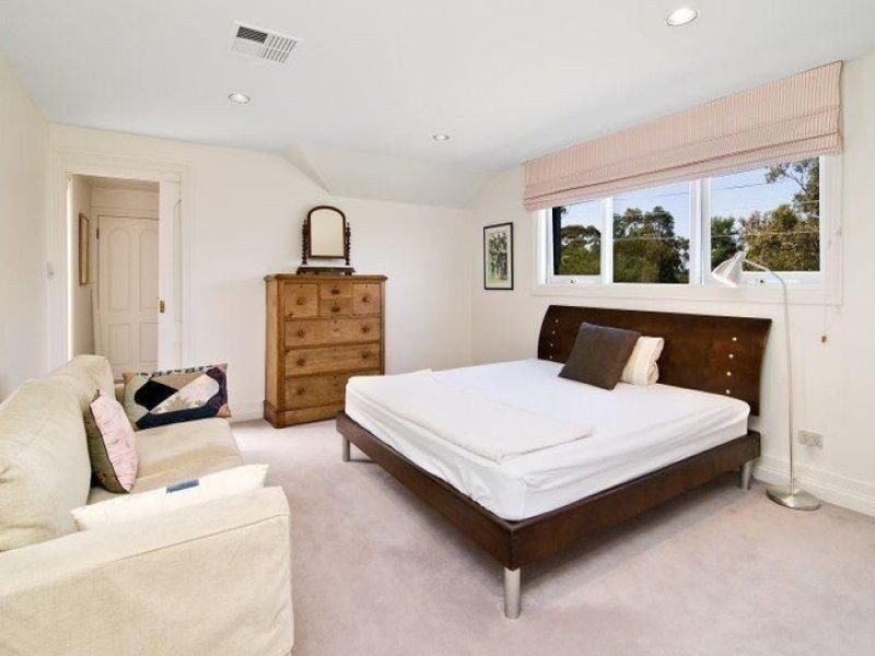 60 Linden Way, Castlecrag NSW 2068