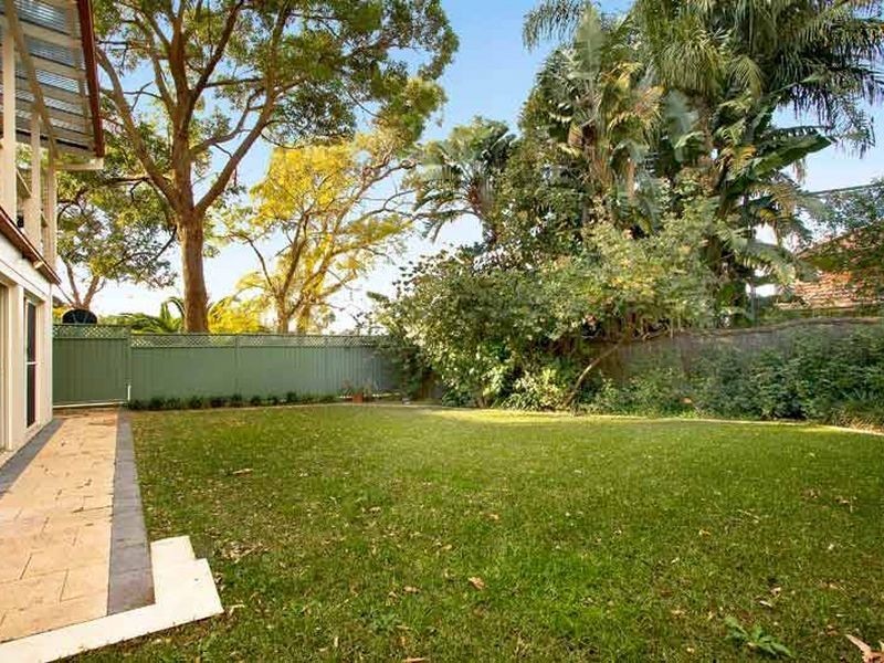 25 Raeburn Avenue, Castlecrag NSW 2068