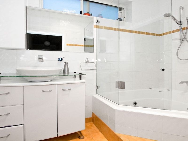 25 Raeburn Avenue, Castlecrag NSW 2068