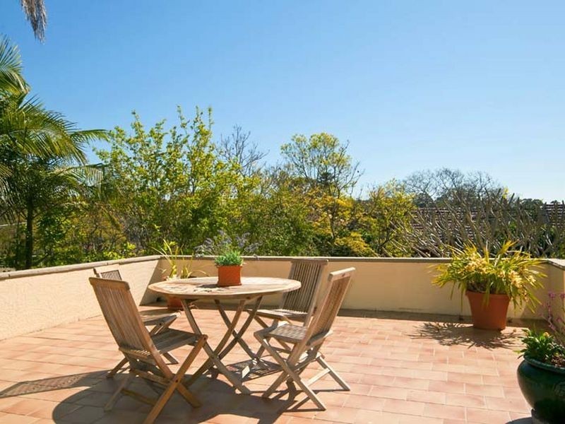 8 Sunnyside Crescent, Castlecrag NSW 2068