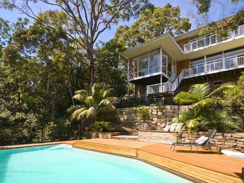 90 Sugarloaf Crescent, Castlecrag NSW 2068