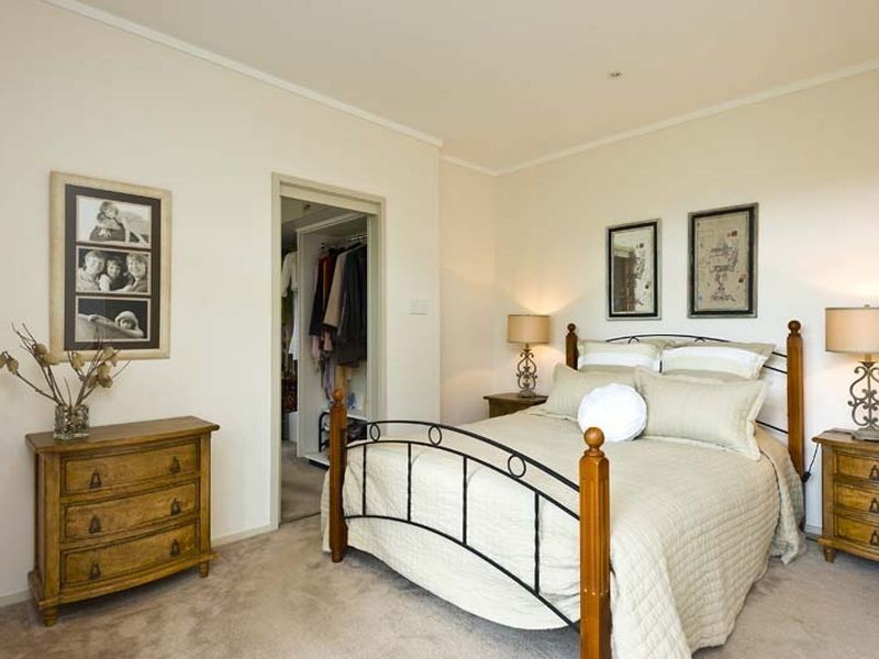 90 Sugarloaf Crescent, Castlecrag NSW 2068