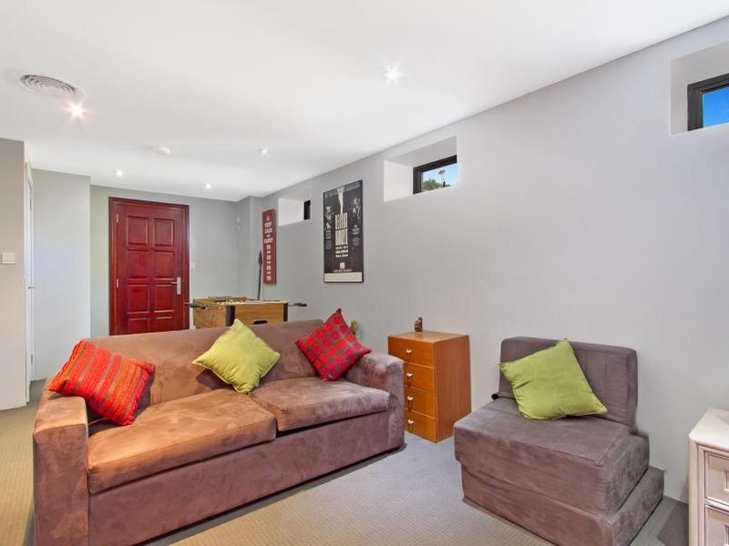 11 The Rampart, Castlecrag NSW 2068