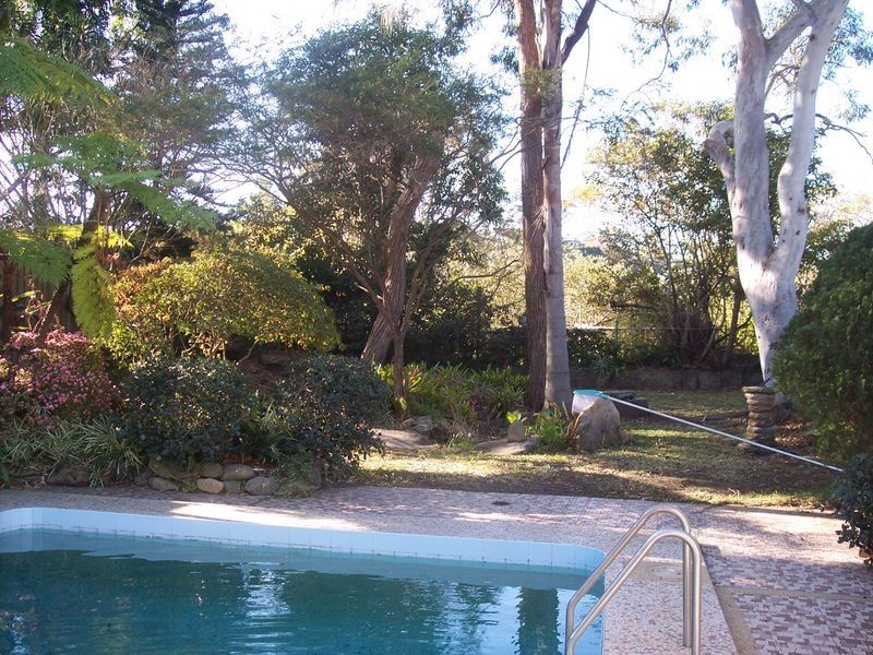 31 Sugarloaf Crescent, Castlecrag NSW 2068