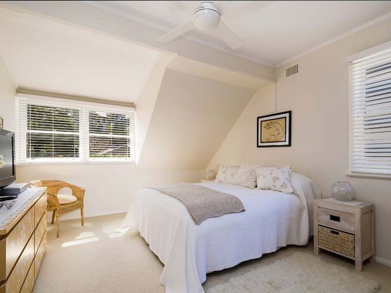 32 Sugarloaf Crescent, Castlecrag NSW 2068