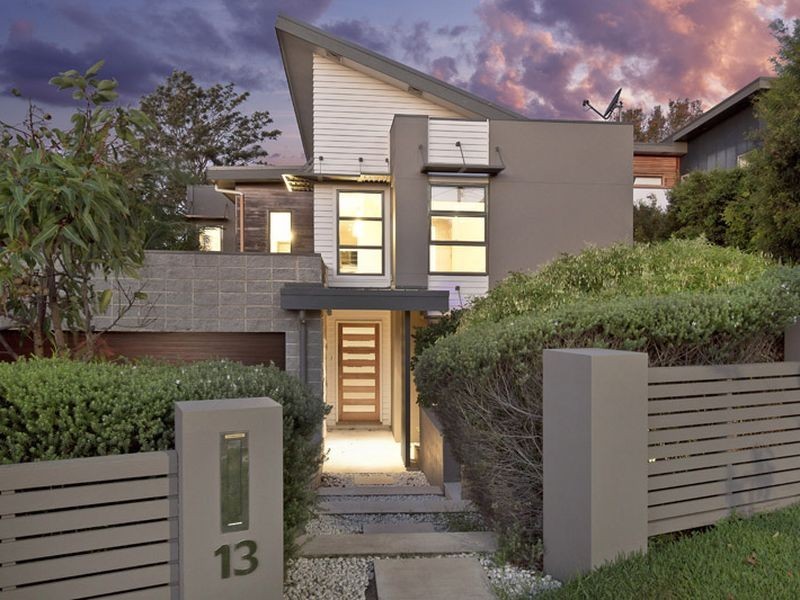 13 Raeburn Avenue, Castlecrag NSW 2068