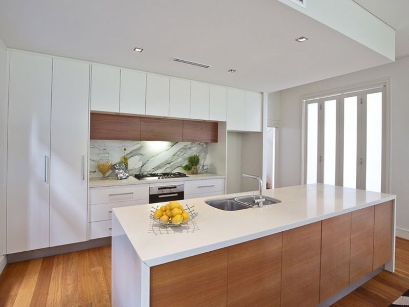 13 Raeburn Avenue, Castlecrag NSW 2068