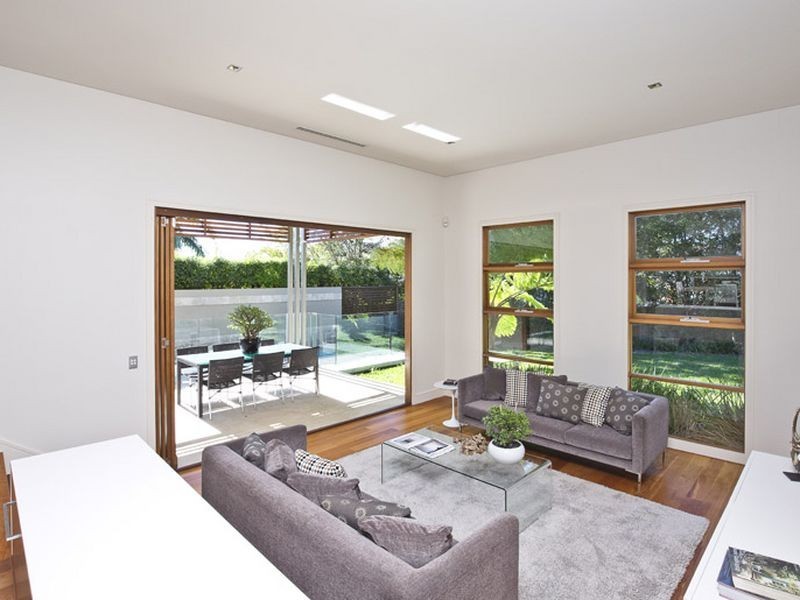 13 Raeburn Avenue, Castlecrag NSW 2068