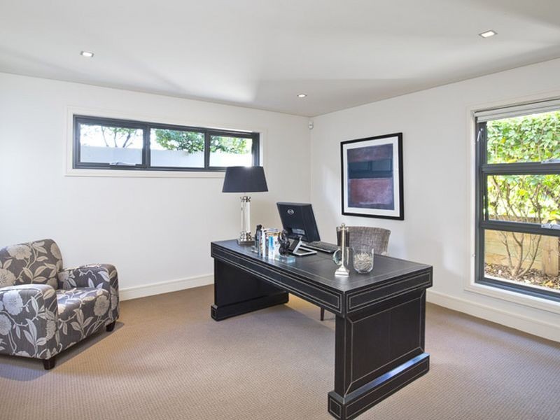 13 Raeburn Avenue, Castlecrag NSW 2068