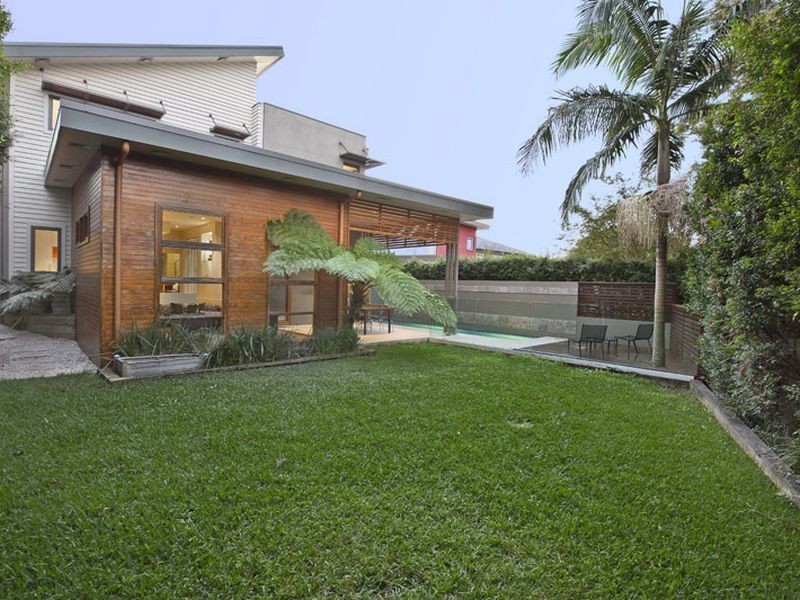 13 Raeburn Avenue, Castlecrag NSW 2068