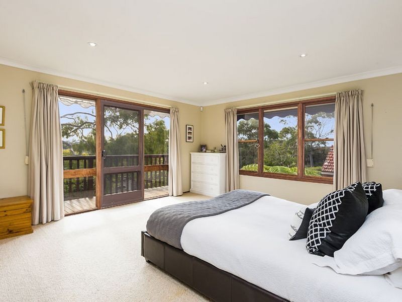52 Sunnyside Crescent, Castlecrag NSW 2068