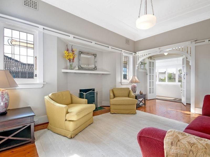 14 Raeburn Avenue, Castlecrag NSW 2068