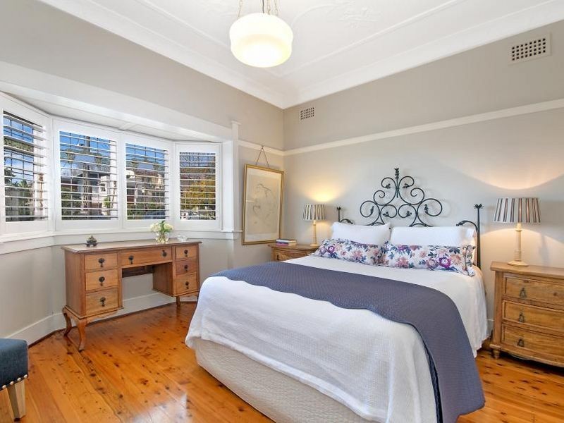 14 Raeburn Avenue, Castlecrag NSW 2068