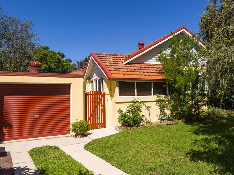 141 Eastern Valley Way, Castlecrag NSW 2068