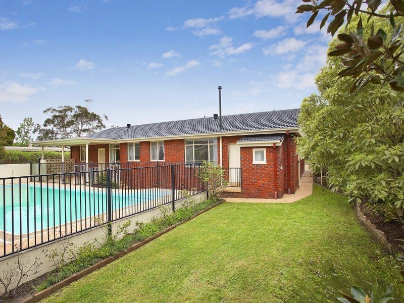 1 Allambie Road, Castle Cove NSW 2069