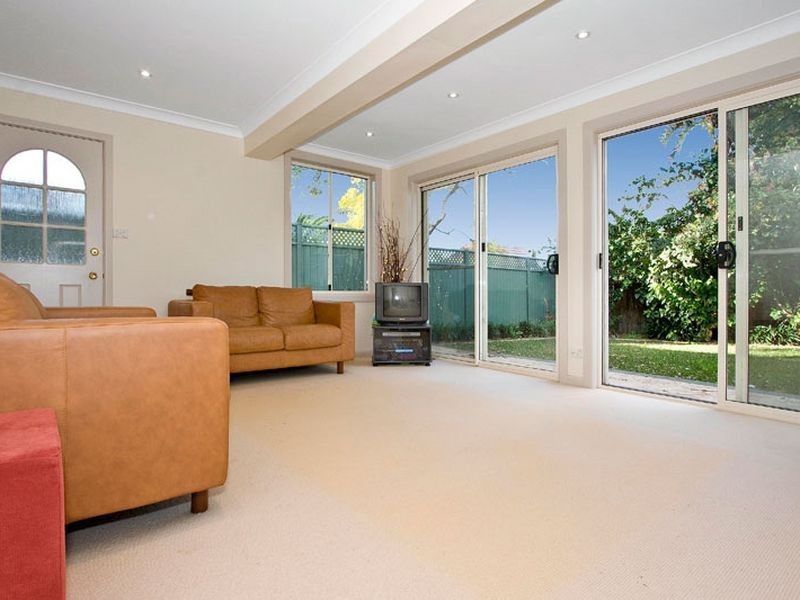 25 Raeburn Avenue, Castlecrag NSW 2068