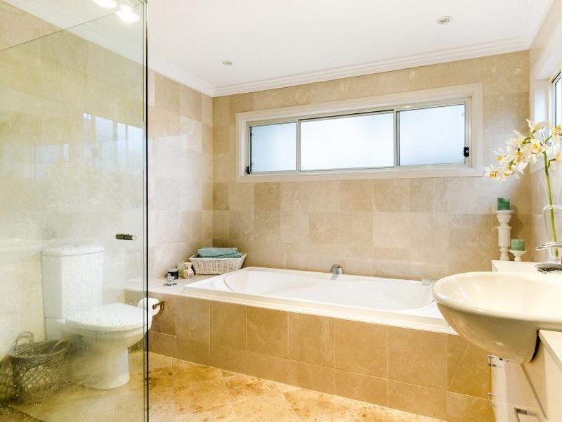 25 Raeburn Avenue, Castlecrag NSW 2068