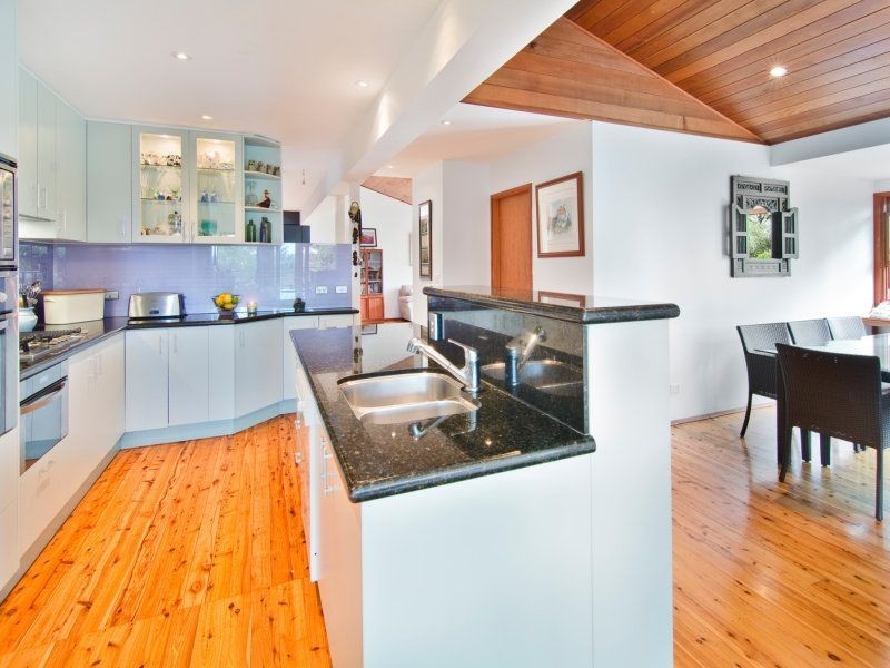 2 Harbour Lane, Middle Cove NSW 2068