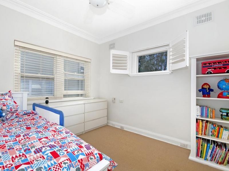 9 Sunnyside Crescent, Castlecrag NSW 2068