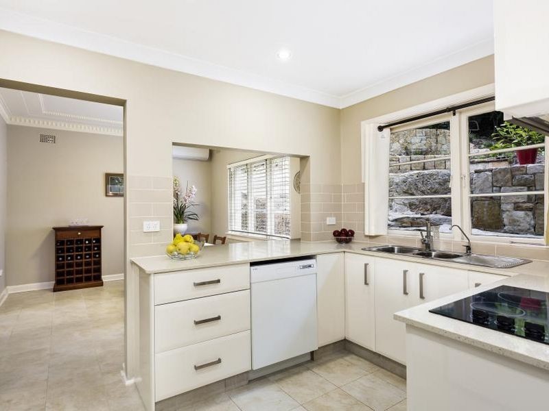 282 Eastern Valley Way, Middle Cove NSW 2068