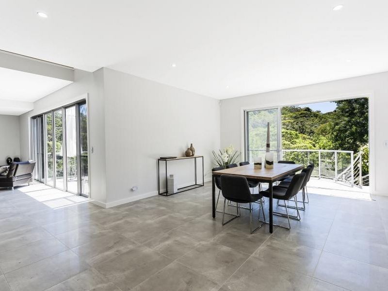 106 Sugarloaf Crescent, Castlecrag NSW 2068