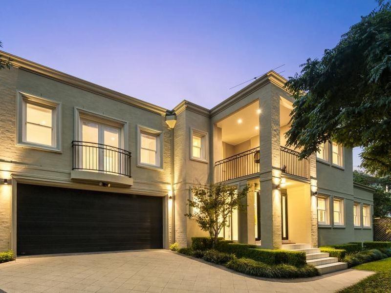 10 Sunnyside Crescent, Castlecrag NSW 2068